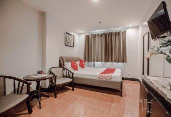 Super OYO 714 Haeinsa Condotel allows 18 year olds to book a room