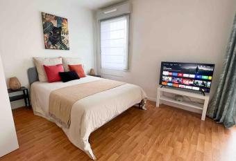 Appart Pointe du Lac, avec balcon *m  tro*parking* has Balcony rooms