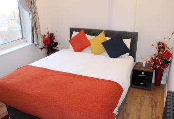 RB allows 18 year olds to book a room