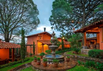 Caba  a Boutique Tulipan allows 18 year olds to book a room