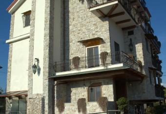 Hotel Villa Clementina has Balcony rooms