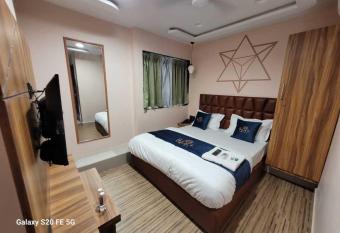 OYO Flagship Hotel Sweet Dream allows 18 year olds to book a room