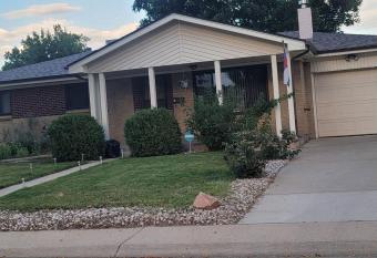 Cozy Cool Rooms in a quiet and conveniently located area in Metro Denver has Balcony rooms