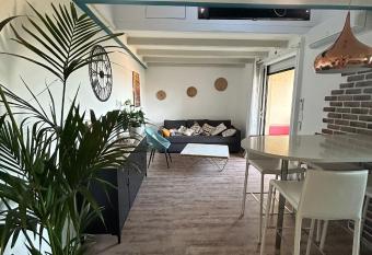 Joli T2 vue mer has Balcony rooms