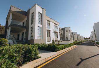 Buzovna Villas allows 18 year olds to book a room