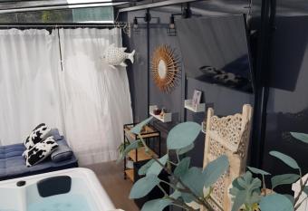 Spa Ibiza Dosrius has Balcony rooms