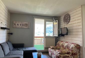 Appartement SUPERDEVOLUY has Balcony rooms