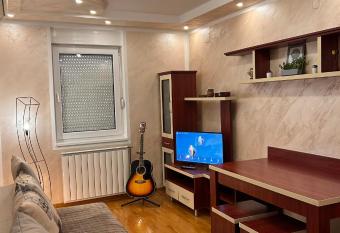 Stan Aleksi   allows 18 year olds to book a room