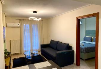 cozy flat near city center allows 18 year olds to book a room