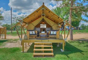 Hive Check - Safari Tent - BeeWeaver Honey Farm has Balcony rooms