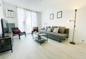 The art of living Clim R  nov   #FV has Balcony rooms