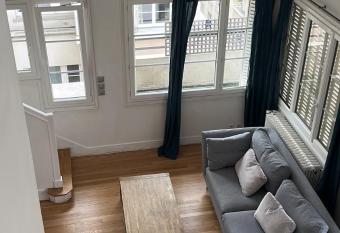 Duplex 112m2 ,terrasse Paris Porte de Versailles has Balcony rooms