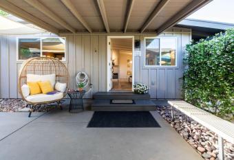 DreamCatcher South has Balcony rooms