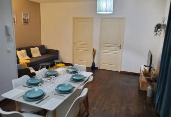 Appartement moderne en ville has Balcony rooms