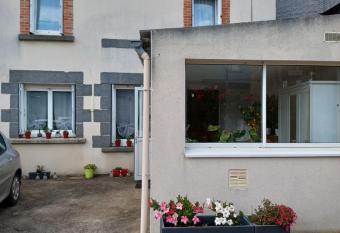 Chez Anita has Balcony rooms