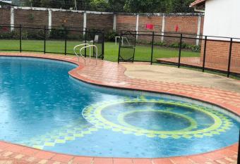 VILLA RIVERA has Balcony rooms