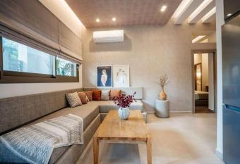 Euphoria Luxury Apartment has Balcony rooms