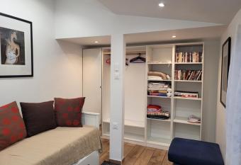 Guest house pr  s de disney, Paris et de la Marne has Balcony rooms