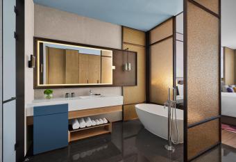 JW Marriott Hotel Xi an Southwest allows 18 year olds to book a room