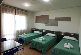 Affittacamere Ai Pila has Balcony rooms