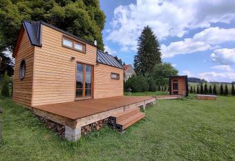 Tiny Home Mal    n has Balcony rooms