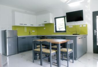 TOMO2 has Balcony rooms