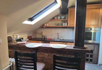 Urban View Apartment has Balcony rooms