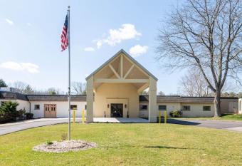 Private Villa in Pocono Mountains allows 18 year olds to book a room