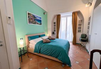 Amalfi Andrea s House has Balcony rooms