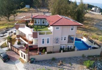 Home Away has Balcony rooms