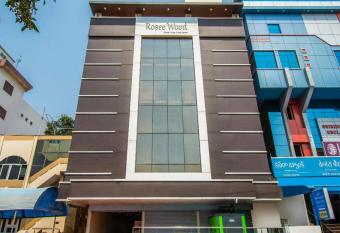 Rosee Wood has Balcony rooms