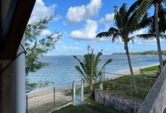 Seafront ground floor villa with 3 AC bedrooms has Balcony rooms