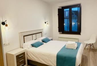 Apartamentos Rurales La Plaza 2 has Balcony rooms