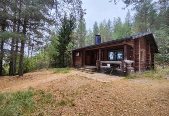 Kalliorinteen M  kit Havupirtti has Balcony rooms