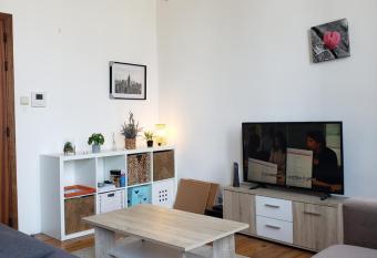 Appartement bien-  tre allows 18 year olds to book a room