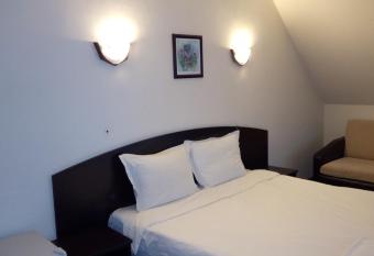 Hotel Enchevi has Balcony rooms