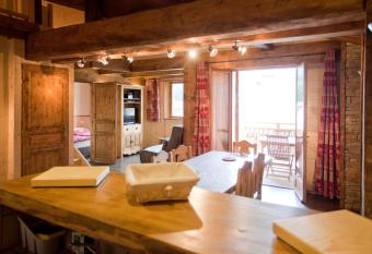 Chalet l aub  pine r  sidence B&B has Balcony rooms