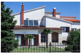 Apartments Moderno 2 has Balcony rooms