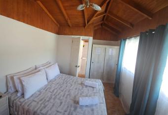 Restaurant y Hoster  a El Tuc  n has rooms with a private hot tub