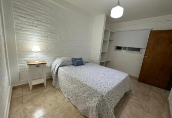 AGRADABLE Dpto. pasaje Tucum  n allows 18 year olds to book a room