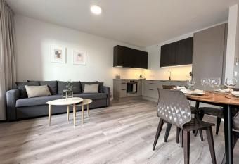 New Selfoss Apartment - Stylish & Modern has Balcony rooms