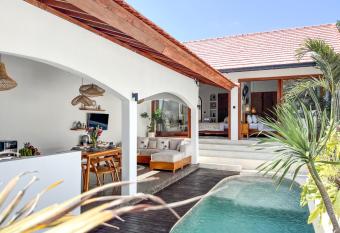 La Grace Villa has Balcony rooms