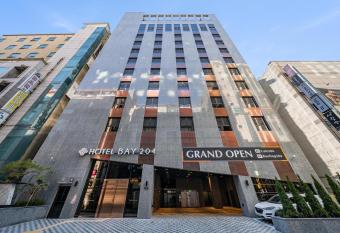 Incheon Guwol Hotel Bay 204 allows 18 year olds to book a room