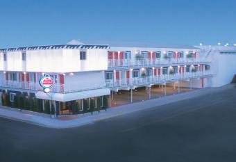 Heart of Wildwood Boardwalk Motel has Balcony rooms