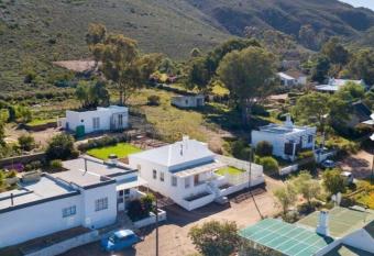 Mountain views town cottage has Balcony rooms
