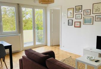 Chez Charles has Balcony rooms