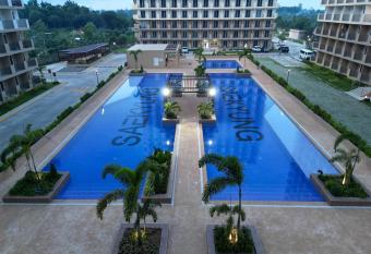 Seaside Serenity w/ Sunrise @ Saekyung Village One has Balcony rooms