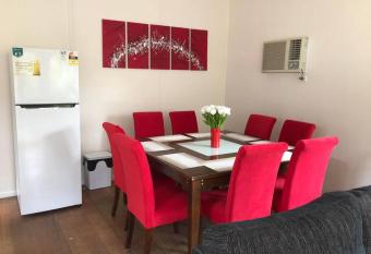 Rosebud Beach Getaway allows 18 year olds to book a room