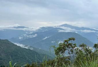 Hillsation Thulung Homestay has Balcony rooms