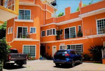 Posada la Natividad has Balcony rooms